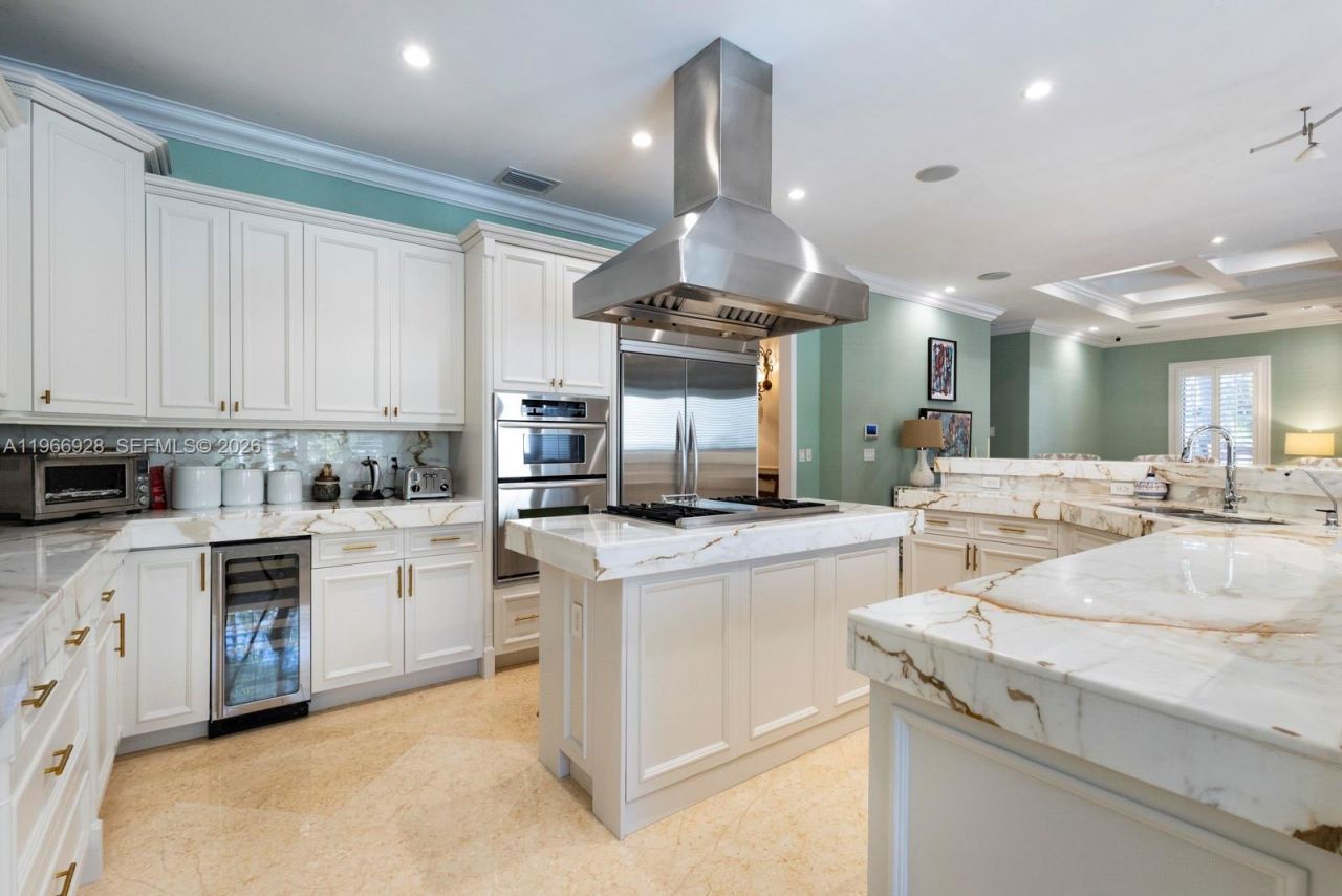 10601 SW 72nd Ct, Pinecrest, FL 33156 Photo