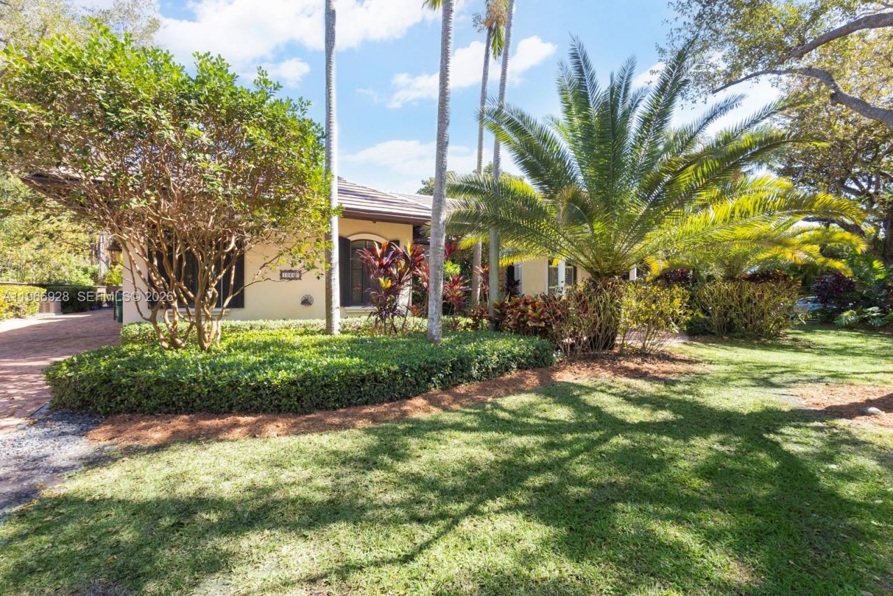 10601 SW 72nd Ct, Pinecrest, FL 33156 Photo