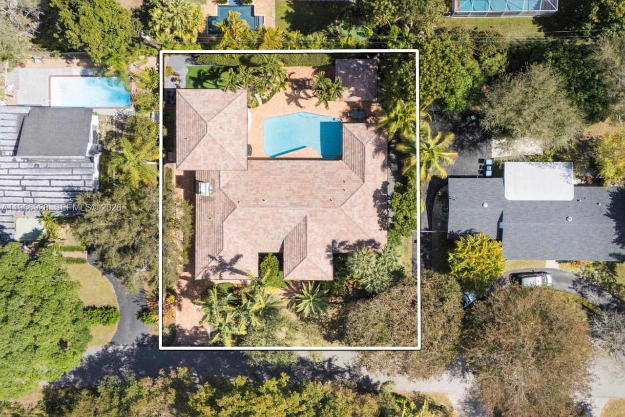 10601 SW 72nd Ct, Pinecrest, FL 33156 Photo