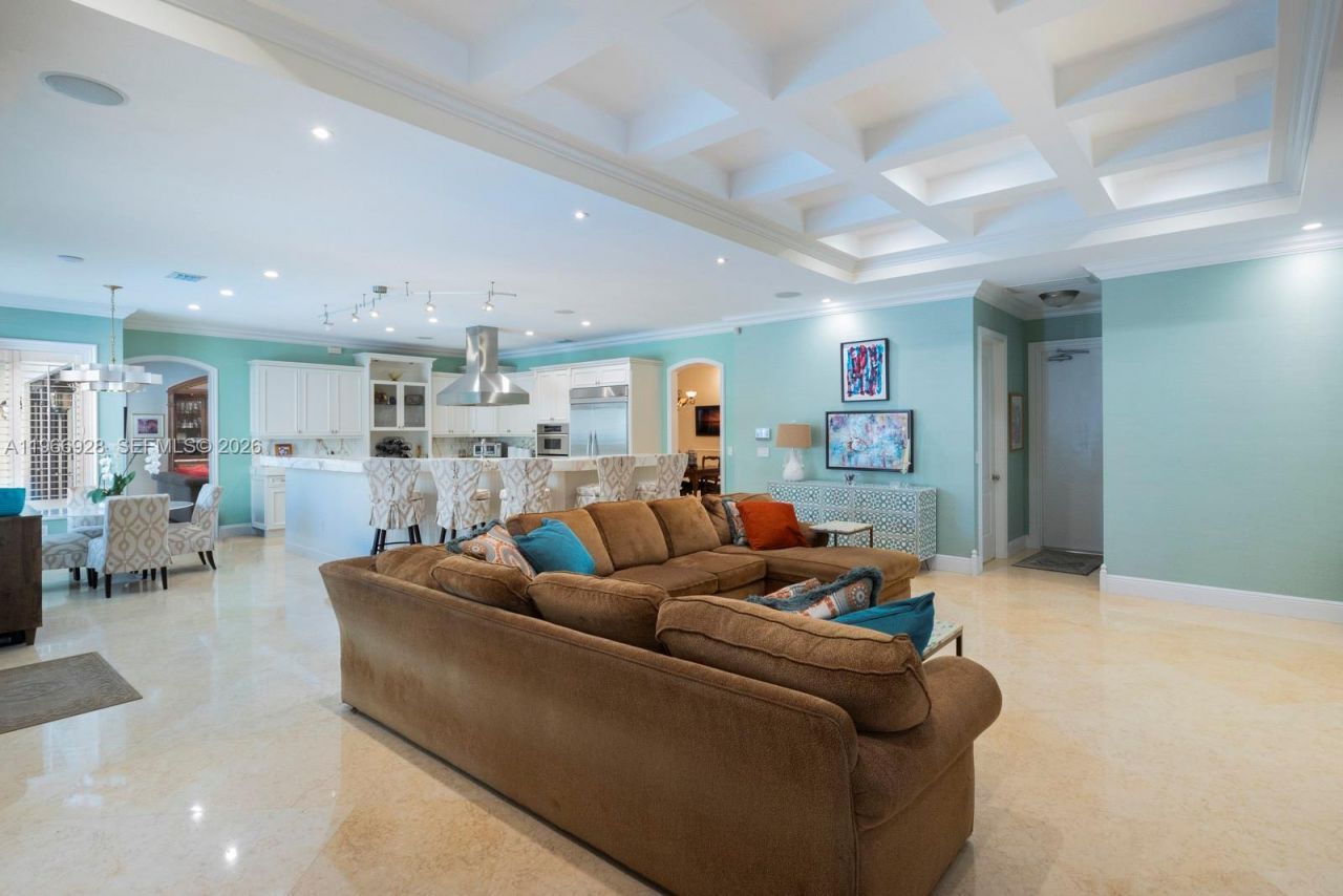 10601 SW 72nd Ct, Pinecrest, FL 33156 Photo