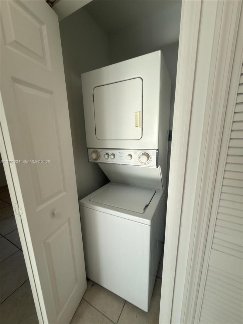 930 NE 34th Ave , Unit 201, Homestead, FL 33033 Photo