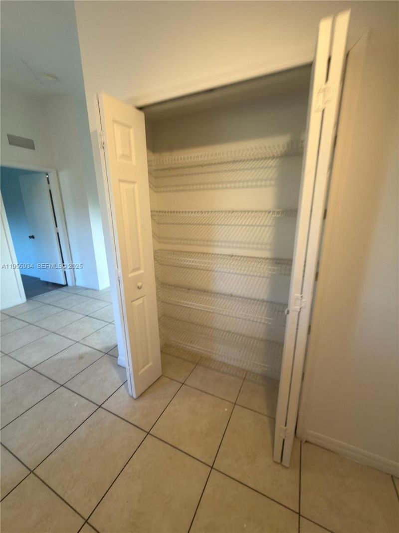 930 NE 34th Ave , Unit 201, Homestead, FL 33033 Photo