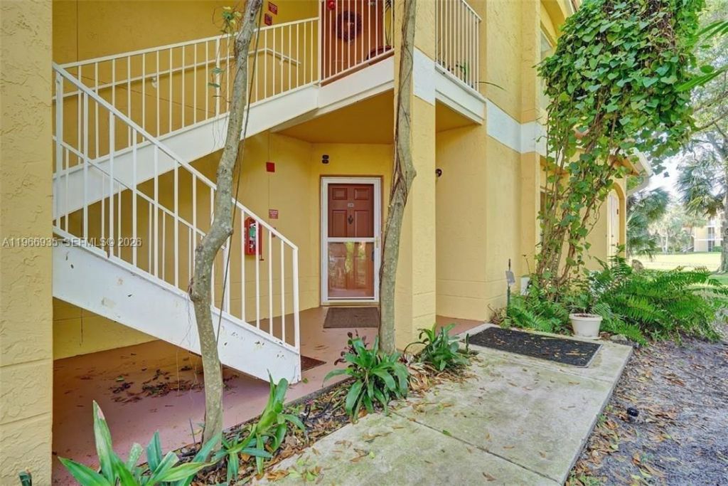 2485 NW 33rd St , Unit 1606, Oakland Park, FL 33309 Photo