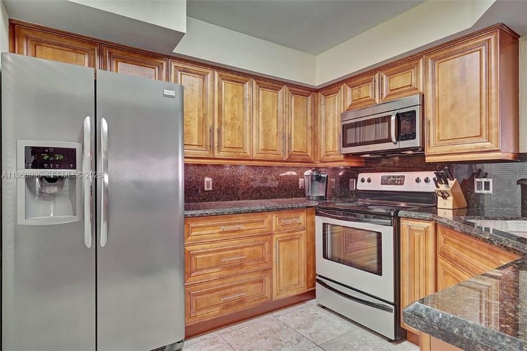 2485 NW 33rd St , Unit 1606, Oakland Park, FL 33309 Photo