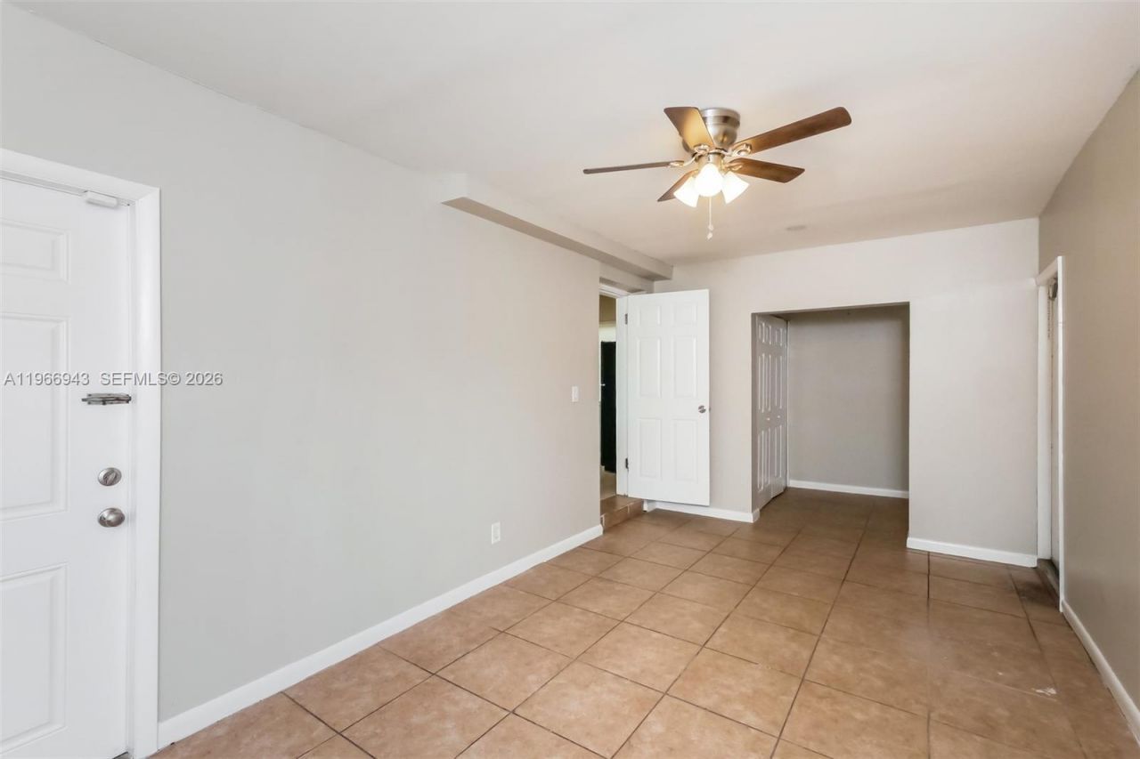 3010 NW 187th St, Miami Gardens, FL 33056 Photo