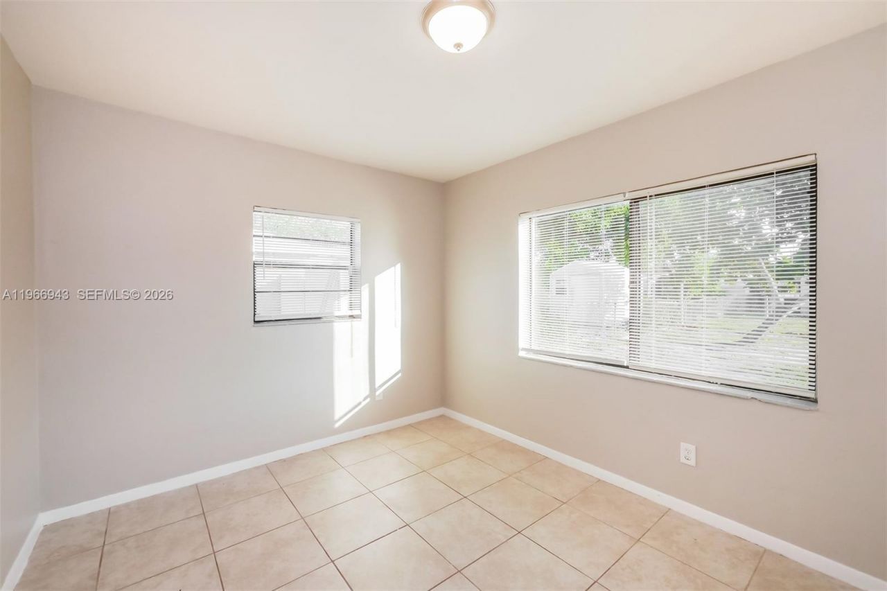 3010 NW 187th St, Miami Gardens, FL 33056 Photo