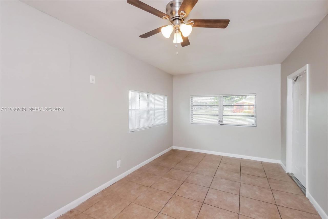 3010 NW 187th St, Miami Gardens, FL 33056 Photo