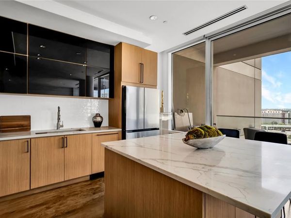 2408 Victory Park Lane, Unit 832, Dallas, TX 75219