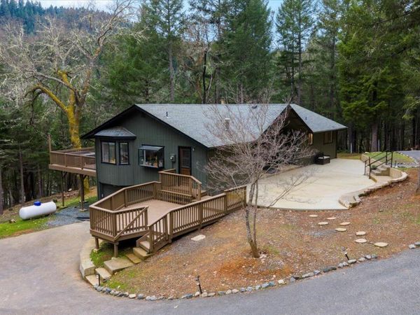 350 Splendor Drive, Wilderville, OR 97543