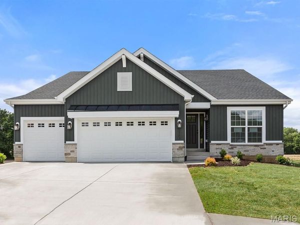 4933 Nadine Lane , St Louis, MO 63129