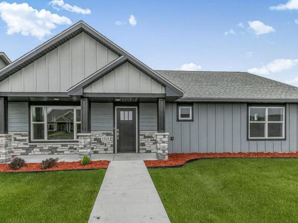 1928 Sandstone Loop S, Sartell, MN 56377