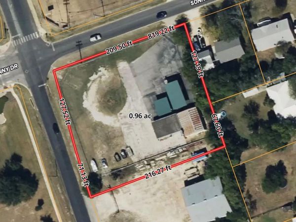 800 S West DR, Leander, TX 78641