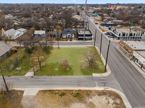 802 N New Braunfels #1, San Antonio, TX 78202