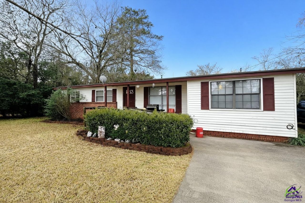 103 Lake Drive, Warner Robins, GA 31088 Main Photo