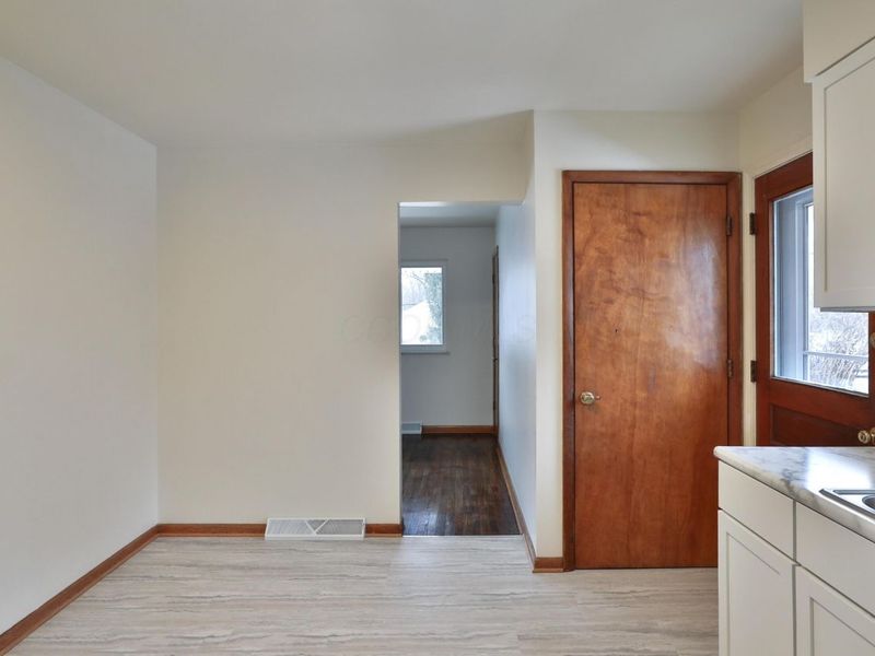 1046 Northridge Road, Columbus, OH 43224 Photo 16