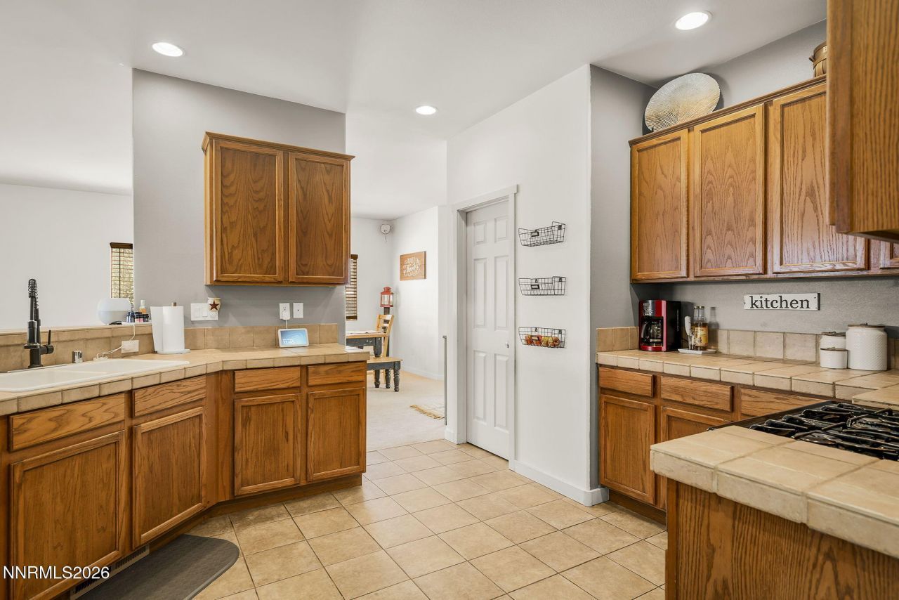 7572 Gold Drive, Reno, NV 89506 Photo