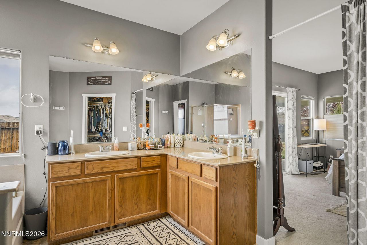 7572 Gold Drive, Reno, NV 89506 Photo