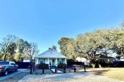 1010 Augusta Street photo 4