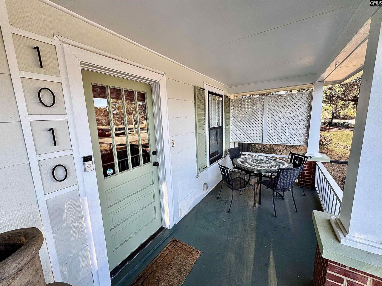 1010 Augusta Street Photo 7