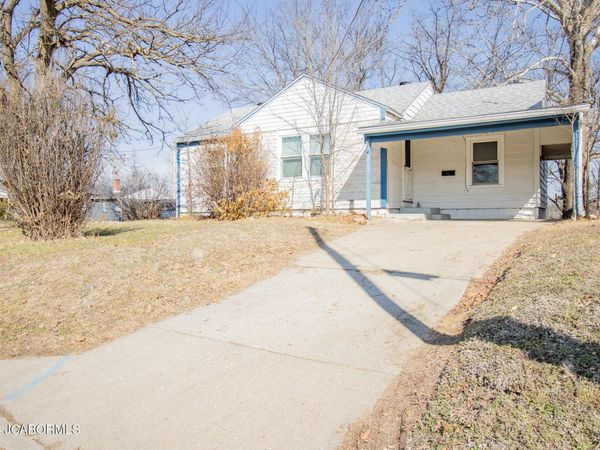 1510 ST. MARYS, Jefferson City, MO 65109