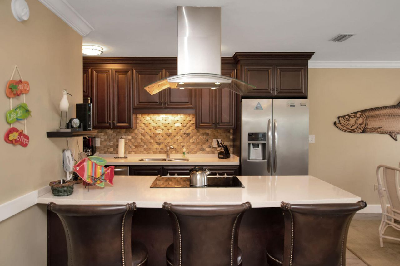 12690 Overseas Highway, Unit APT 210, Marathon, FL 33050 Photo