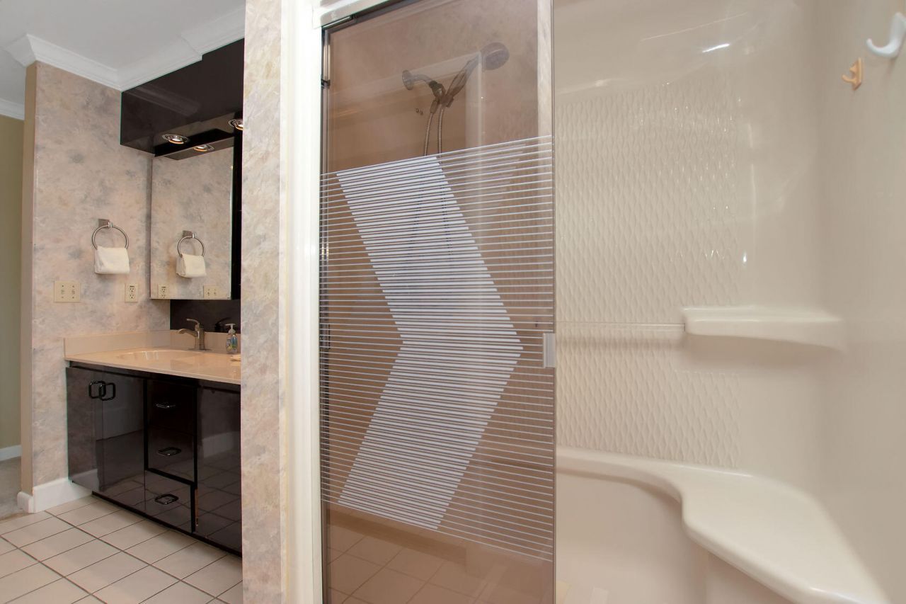 12690 Overseas Highway, Unit APT 210, Marathon, FL 33050 Photo