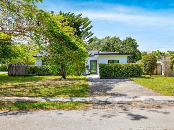 1998 NE 180th St, North Miami Beach, FL 33162