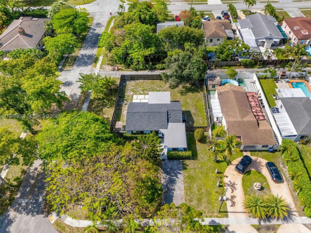 1998 NE 180th St, North Miami Beach, FL 33162 Photo