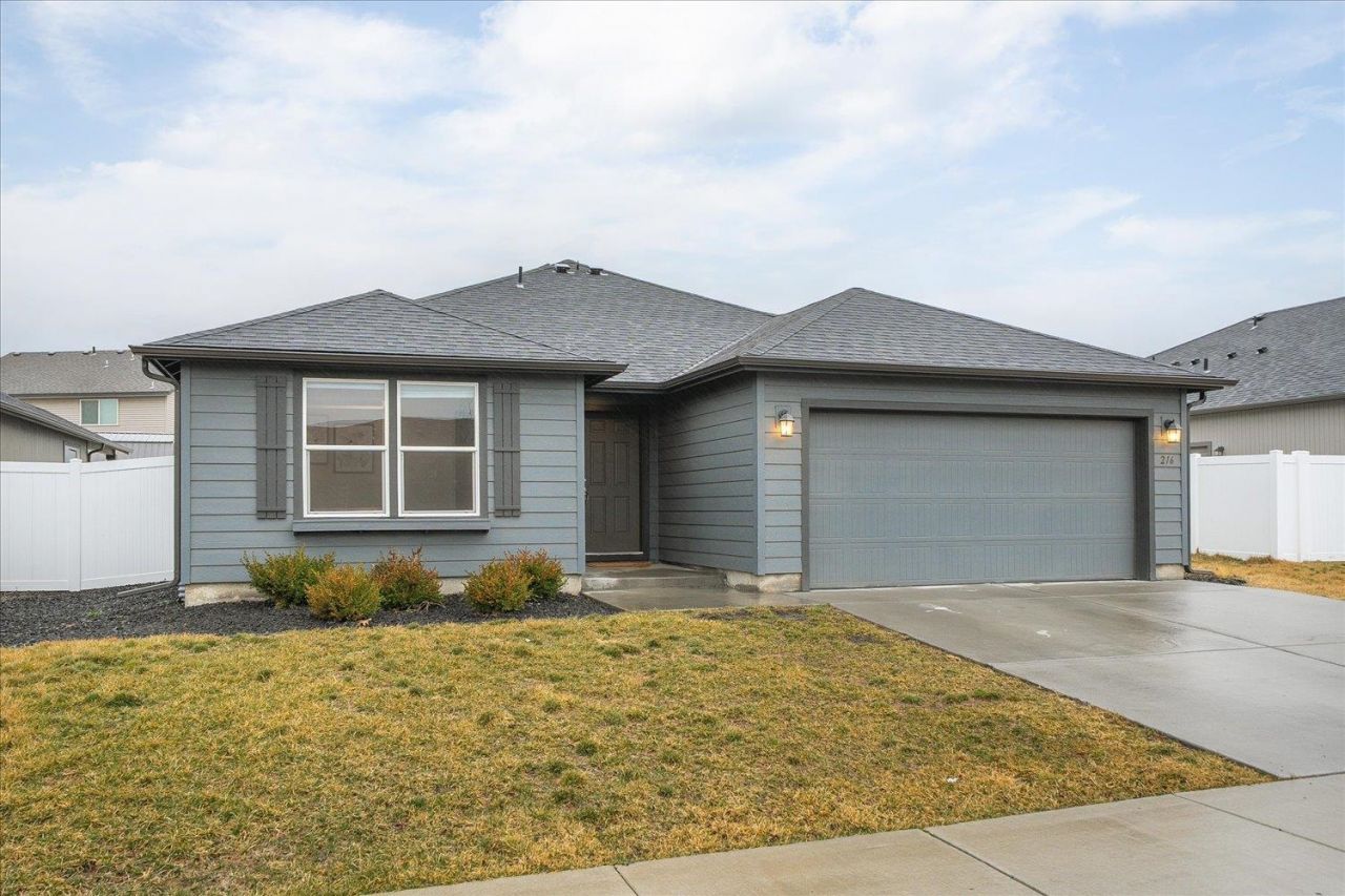 216 S Lawson St St, Airway Heights, WA 99001 Main Photo