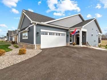 119 Cedarway Circle, Unit 405, Webster, NY 14580