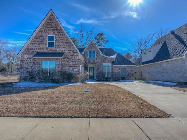 180 St Andrews Lane, Benton, LA 71006