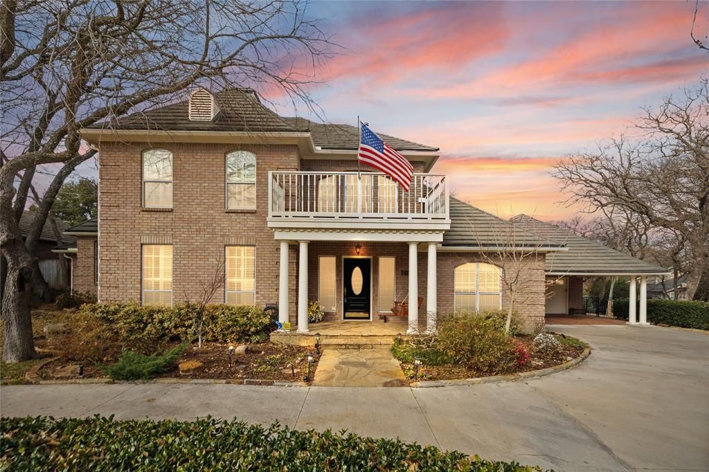 5000 Bridgewater Drive, Arlington, TX 76017 Main Photo