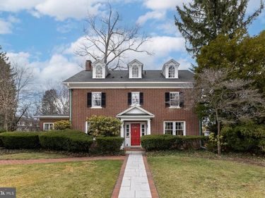 305 E HAMILTON AVENUE, STATE COLLEGE, PA 16801