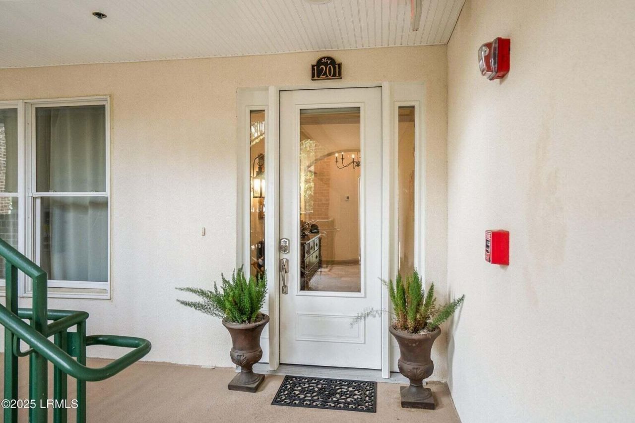 15 Sunset Boulevard Photo 6