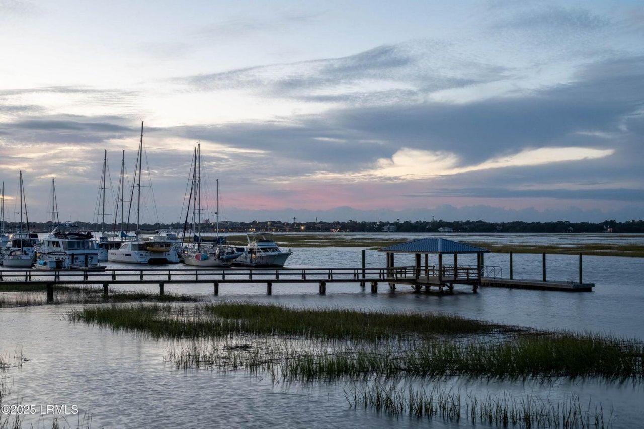 15 Sunset Boulevard Photo 61