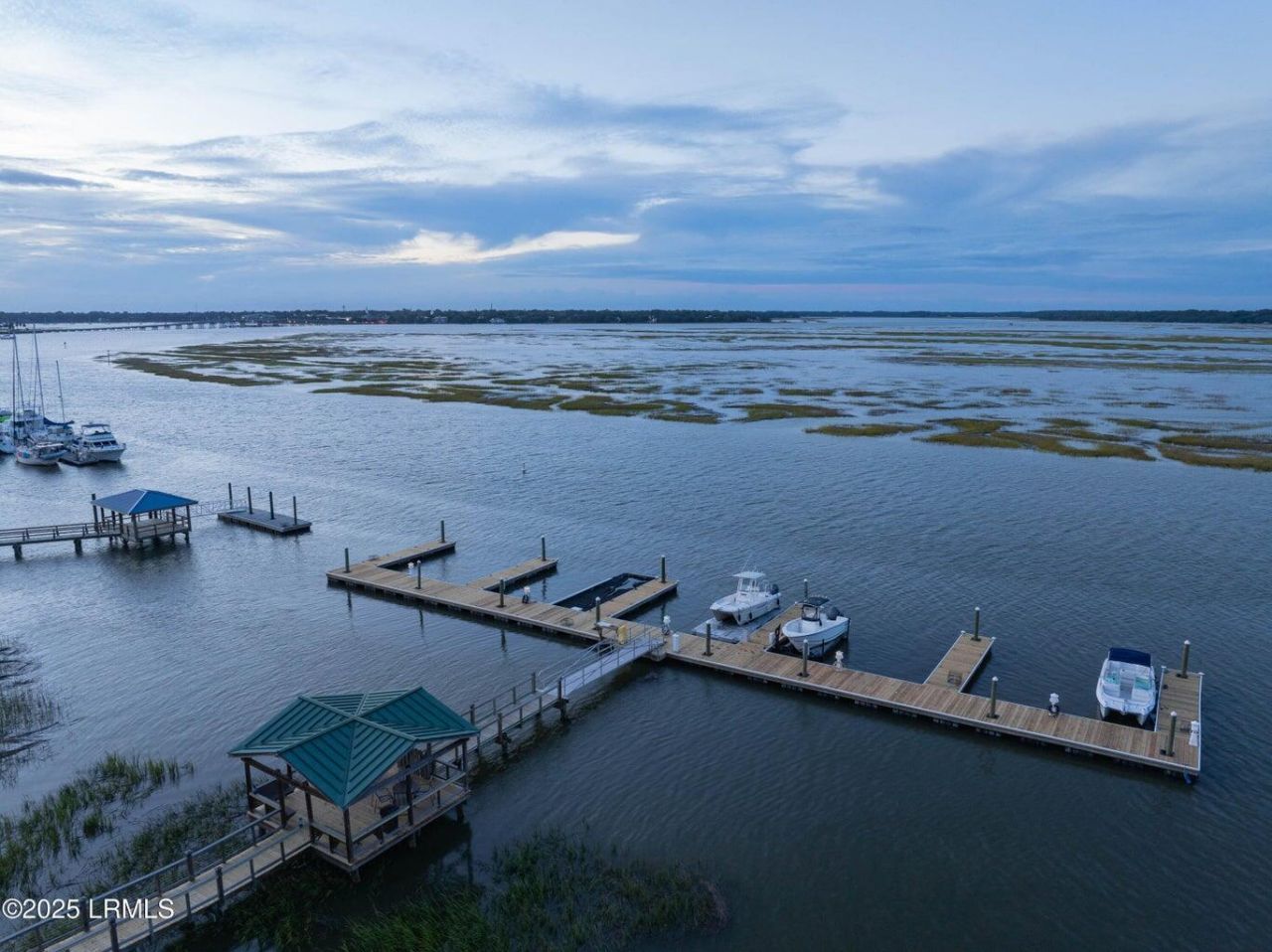 15 Sunset Boulevard Photo 73