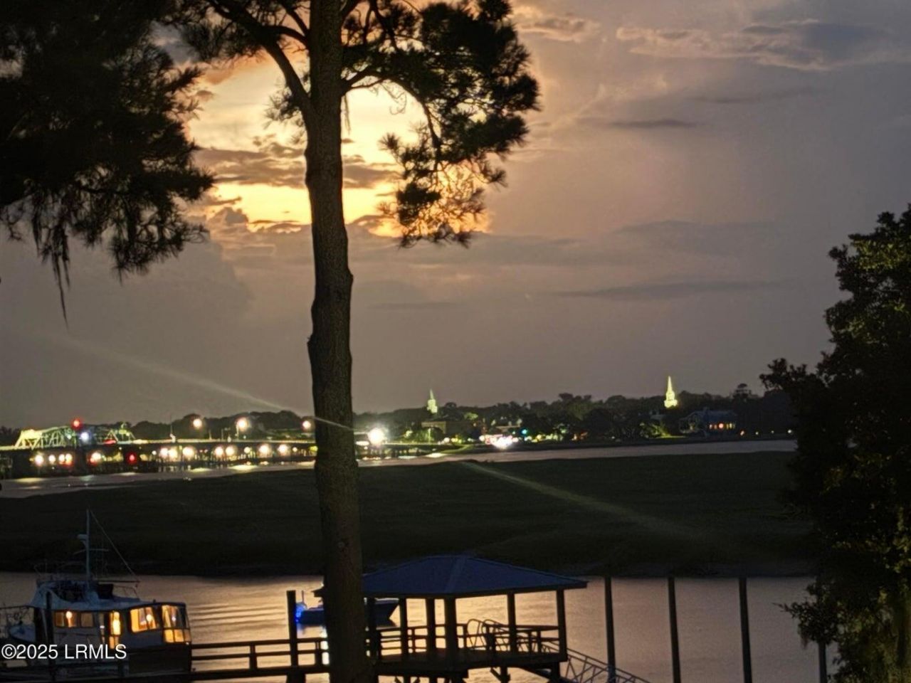 15 Sunset Boulevard Photo 78