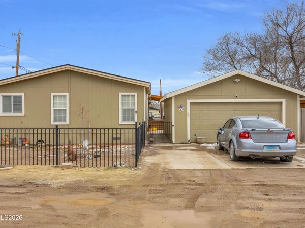 592 Morgan Circle, Sun Valley, NV 89433