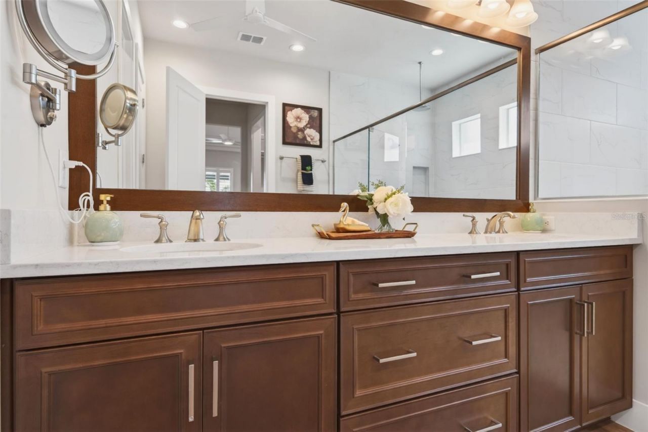 8134 Redonda Loop, Lakewood Ranch, FL 34202 Photo