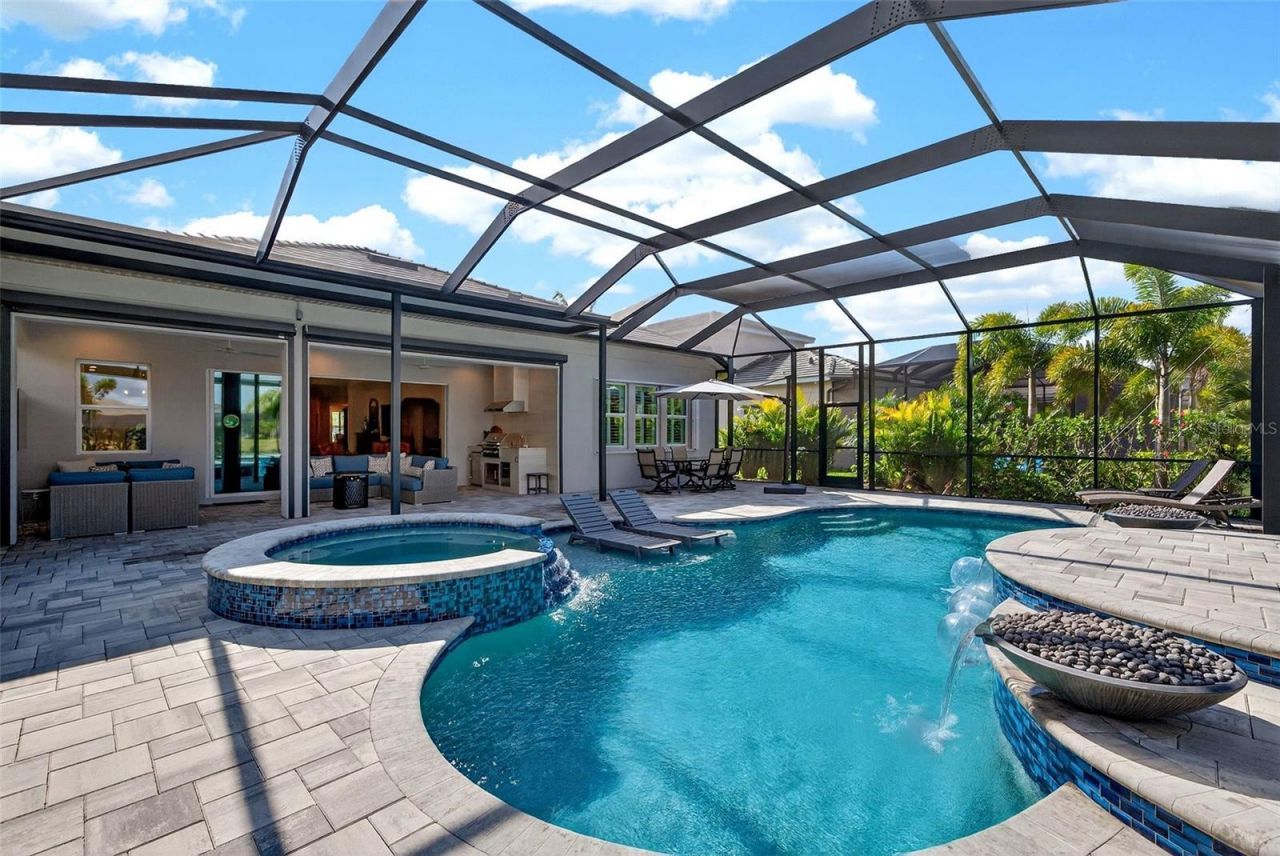 8134 Redonda Loop, Lakewood Ranch, FL 34202 Photo