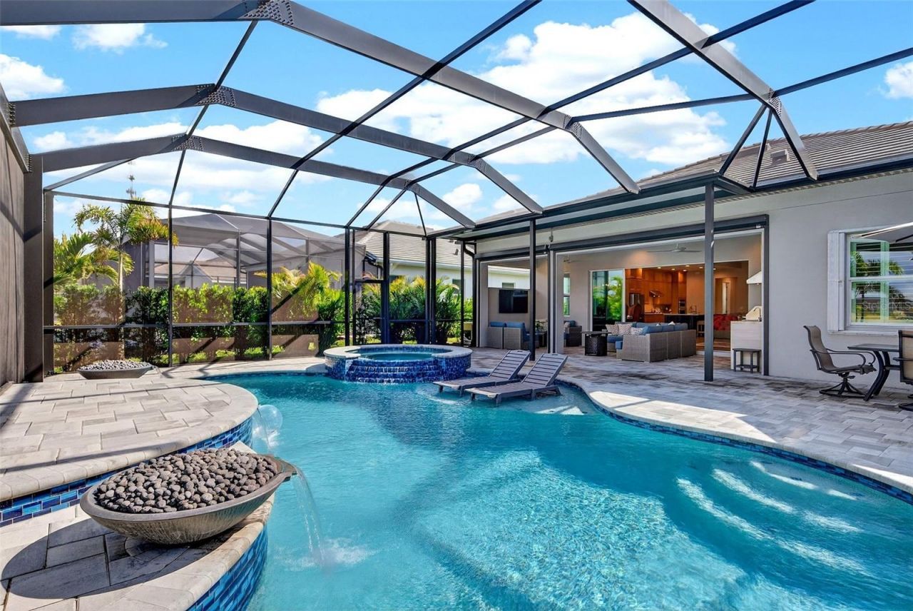 8134 Redonda Loop, Lakewood Ranch, FL 34202 Photo