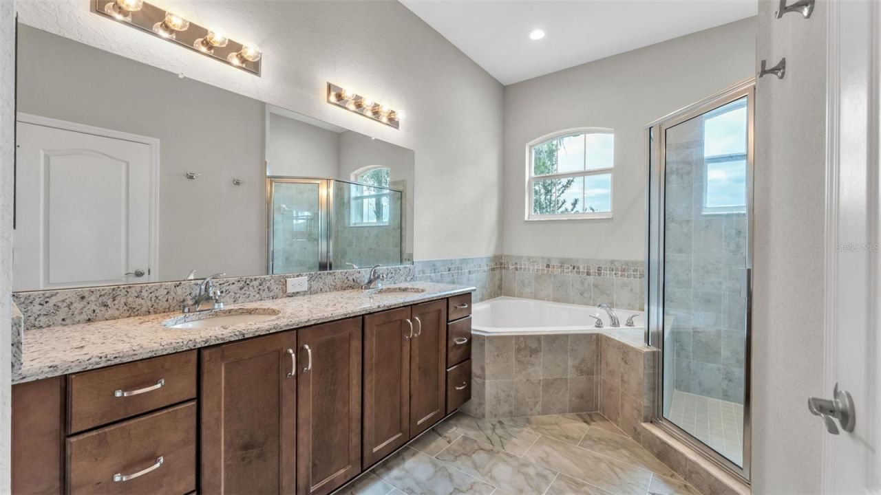 6482 English Creek Drive, Lakeland, FL 33811 Photo