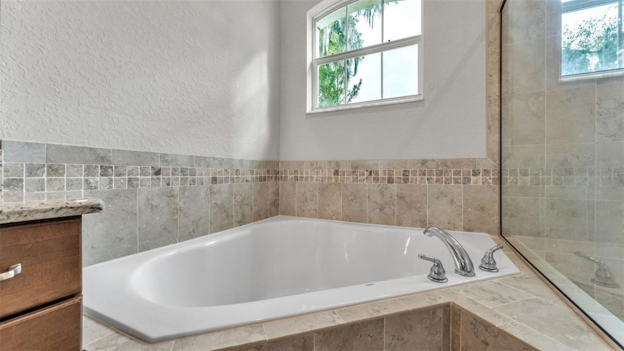 6482 English Creek Drive, Lakeland, FL 33811 Photo