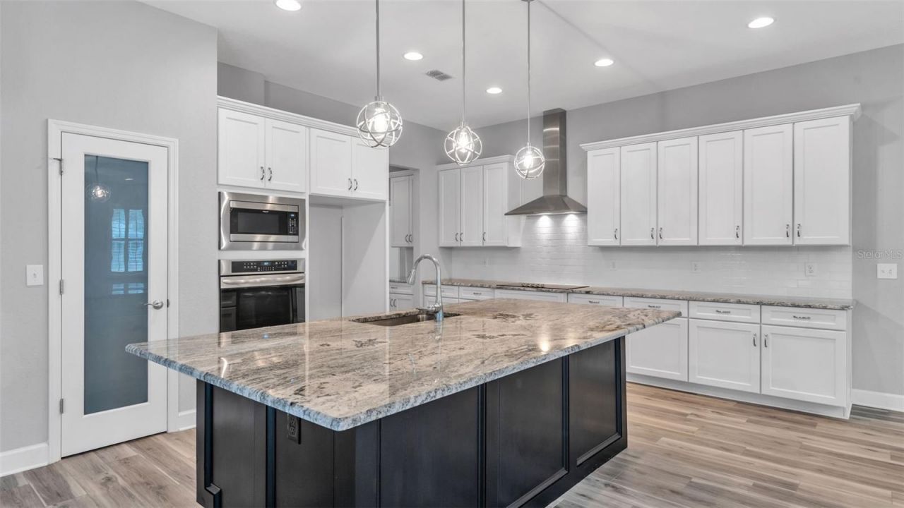 6482 English Creek Drive, Lakeland, FL 33811 Photo