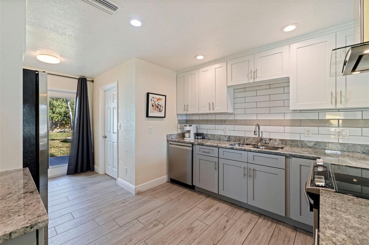 8011 26th Avenue N, Saint Petersburg, FL 33710 Photo