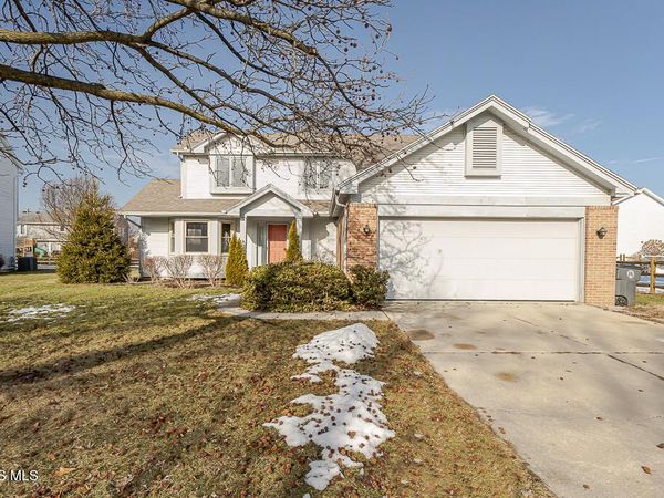 1237 Sutton Place, Perrysburg, OH 43551