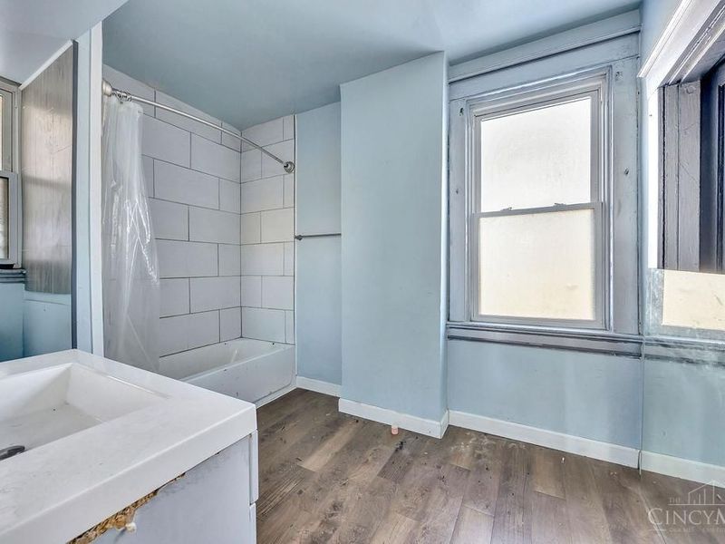 1506 Dixmont Avenue, Cincinnati, OH 45207 Photo 27