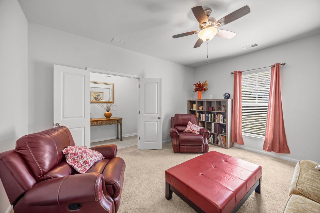 3050 Vincent Astor Drive Photo 10