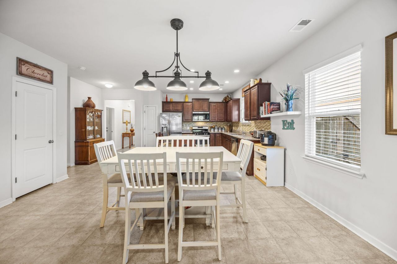 3050 Vincent Astor Drive Photo 14