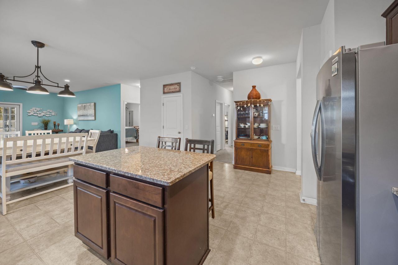 3050 Vincent Astor Drive Photo 15